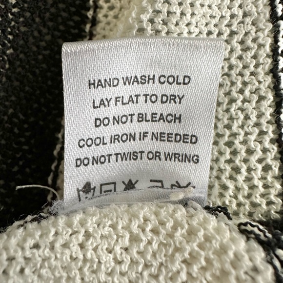 Superdown Adrianna Sweater Black White Striped Cropped Open Knit Size Small - Picture 13 of 15